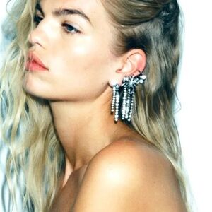 Zara SPIDER RHINESTONES EAR CUFF. Anthracite Grey. One Size. New with Tags.